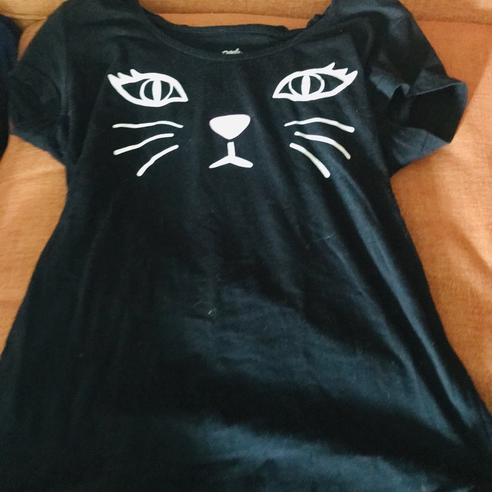 Kid’s Cat T-Shirt w/ Hood